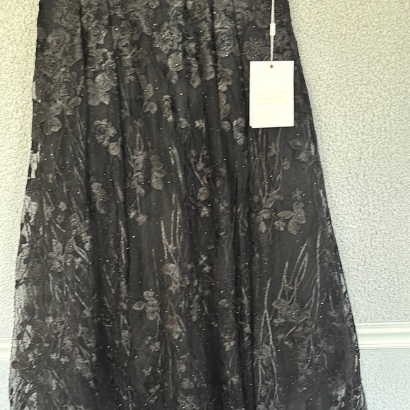 Mac Duggal Black Embellished Floral Cap Sleeve A Line Gown, Lace Maxi Dress NWT - Picture 7 of 17